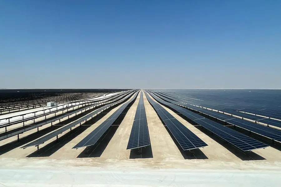 مصدر الإماراتية توقع اتفاق لمشروعات للطاقة الشمسية في زامبيا
