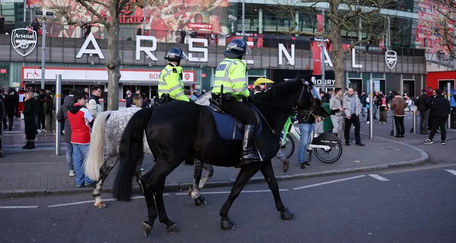 Horses running loose in central London, say police