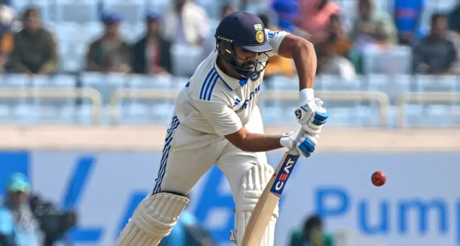 India 118-3 at lunch chasing 192 to win England series