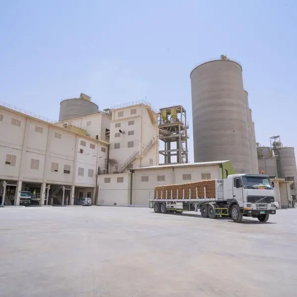 Emirates Steel Arkan announces pilot project to reduce cement plant’s carbon footprint by 15%