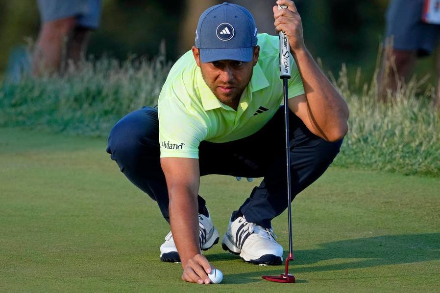 Schauffele maintains focus to stay in the mix at US Open Schauffele maintains focus to stay in the mix at US Open