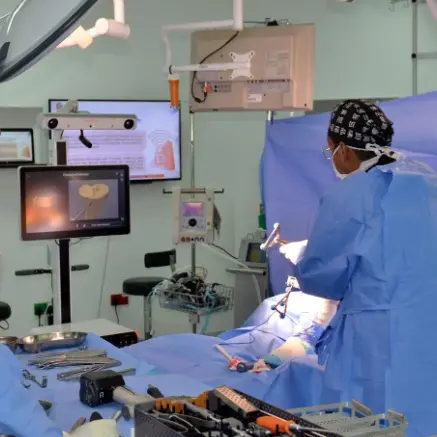 Madinah Hospital pioneers robotic knee replacement surgery in Saudi Arabia
