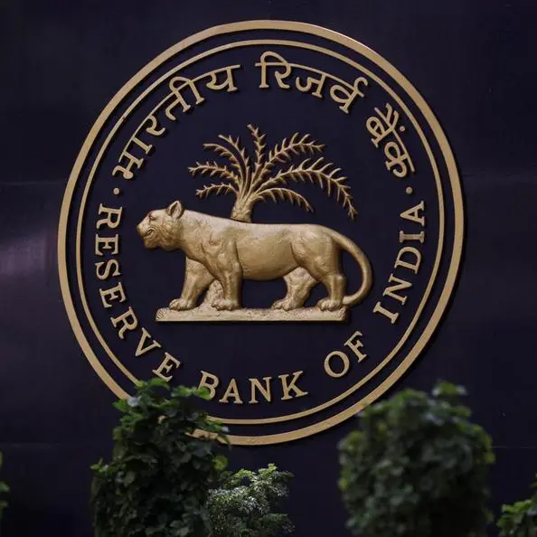 India cenbank says banks can offer NDF contracts to resident Indians for hedging