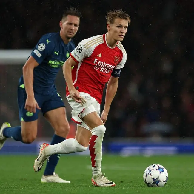 Arsenal captain Odegaard signs new contract