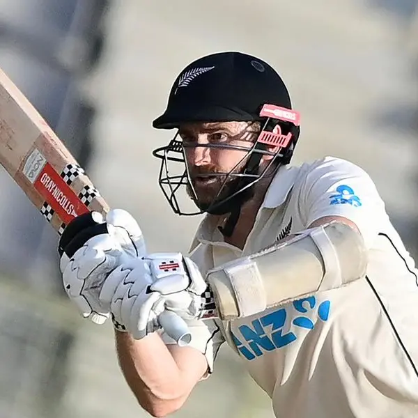Williamson keeps New Zealand afloat in first Bangladesh Test