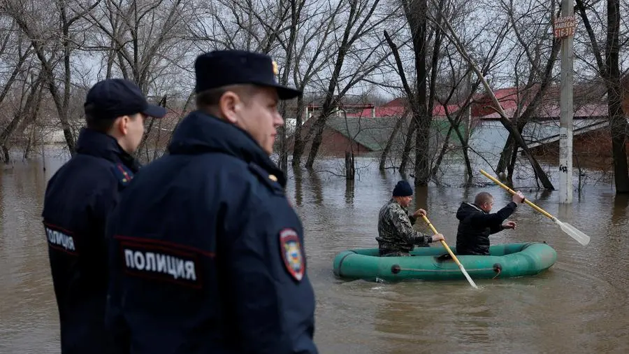 Kazakhstan, Russia grapple with floods along Siberian rivers