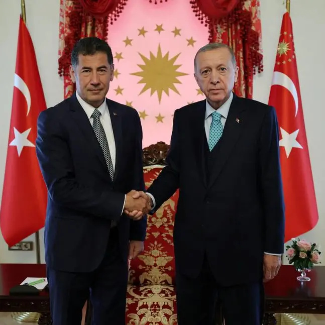 Turkey's third-place candidate endorses Erdogan in runoff