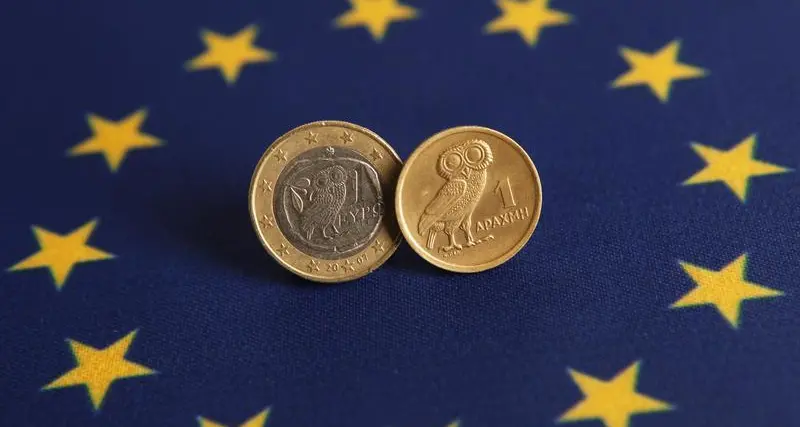 Euro zone yields rise as US-China tensions ease, await US data