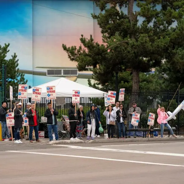 Boeing to issue layoff notices to thousands next month, union and source say