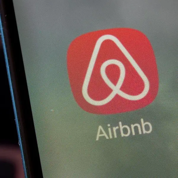 Airbnb slumps as gloomy forecast fans slowdown fears