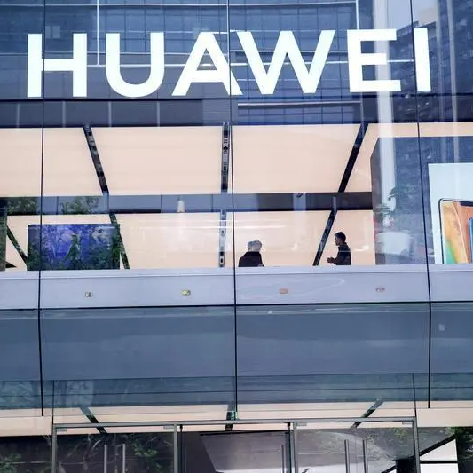 Huawei flagship store surge in China signals showdown with Apple