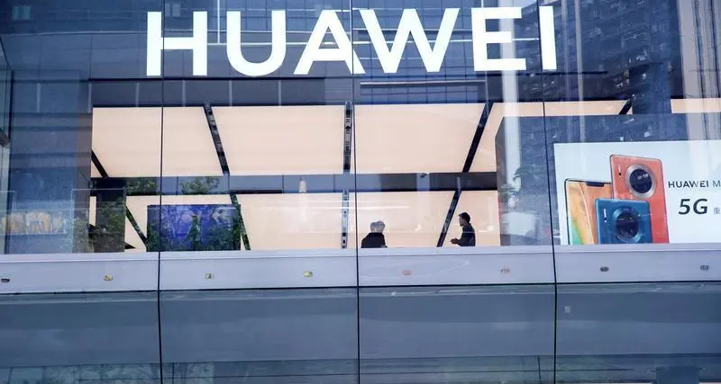 Huawei flagship store surge in China signals showdown with Apple