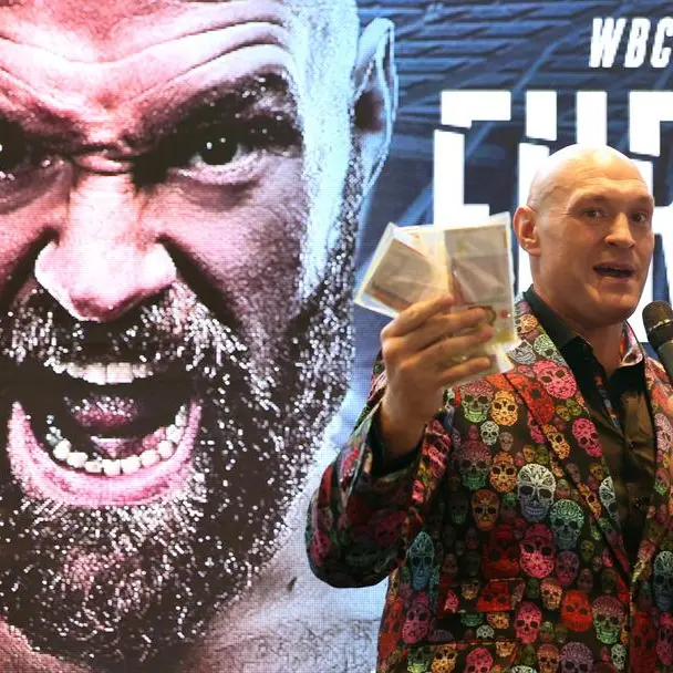 Fury injury forces postponement of title fight with Usyk