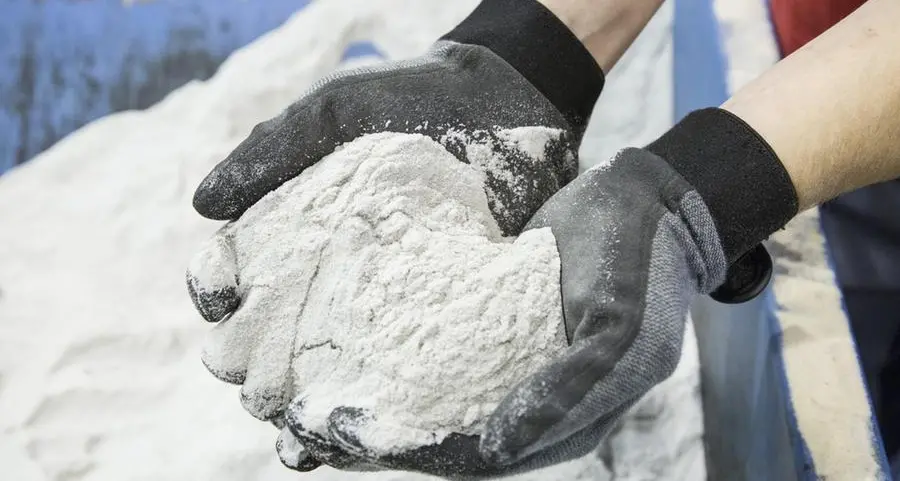 Saudi Arabia suspends silica sand exploration licence applications