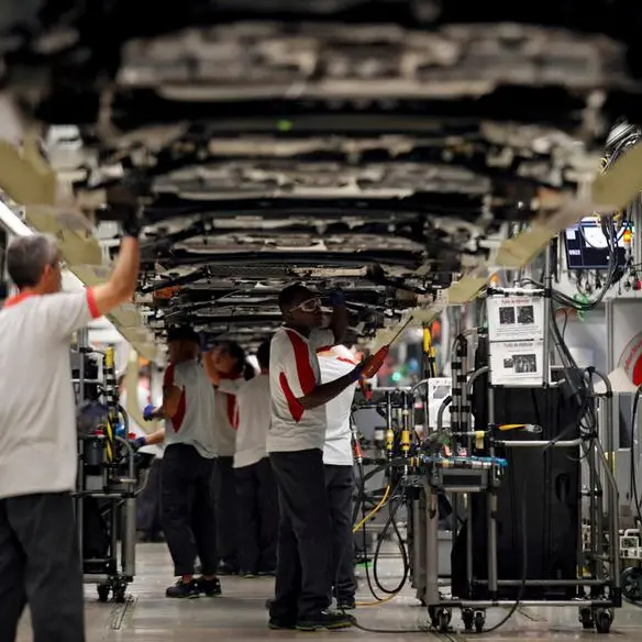 Czech car producers power industrial growth in 2022 to pre-pandemic levels