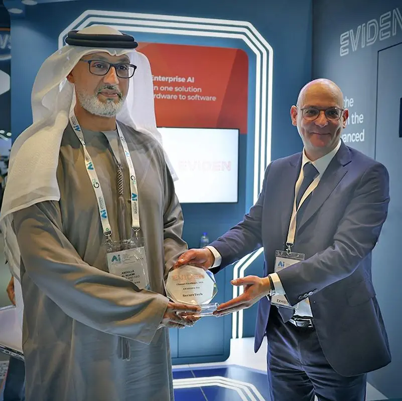 Dr. Abdulla Al Nuaimi receives Channel Excellence Award 2024 from Eviden at Ai Everything Global