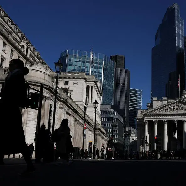 UK public finances show 20 billion-pound deficit in April