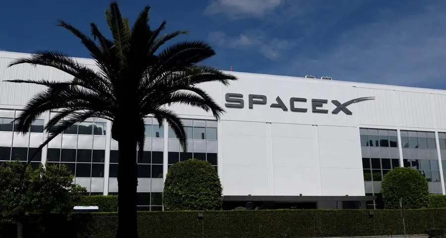 SpaceX ties Musk compensation to Mars colonization goal