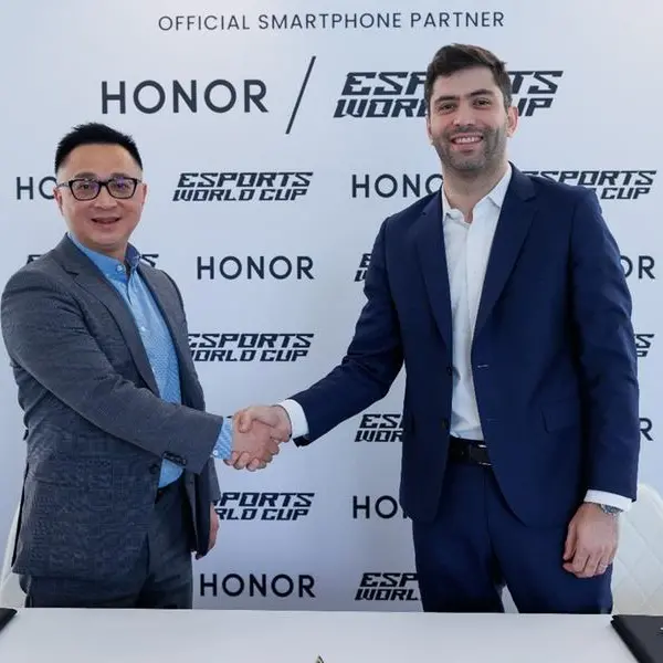 HONOR returns to Esports World Cup as official smartphone partner for 2025