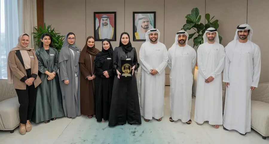 Du wins Organisation of the Year for Youth Empowerment in GCC GOV HR & Youth Awards 2024