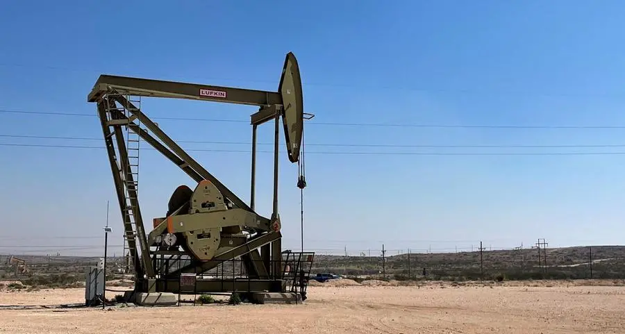 Oil dips on pending Kurdistan supply resumption