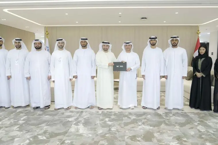Moro Hub, a subsidiary of Digital DEWA, the digital arm of Dubai Electricity and Water Authority (PJSC), presented Dubai Corporation for Ambulance Services (DCAS) a green certificate. Image Courtesy: Moro