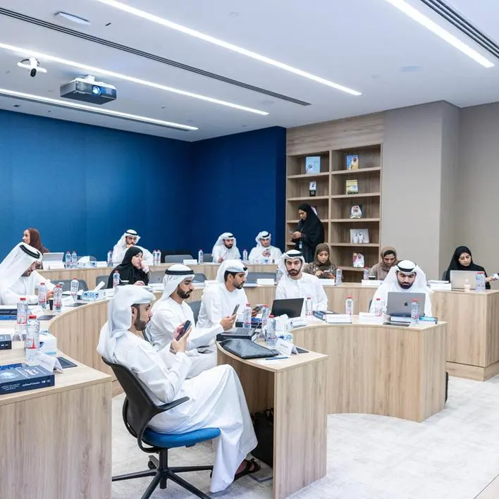 كلية محمد بن راشد للإدارة الحكومية تستقبل طلبات التسجيل في برامج -حكومة المستقبل- للفصل الدراسي الثاني من العام الأكاديمي \" 2025-2026\"