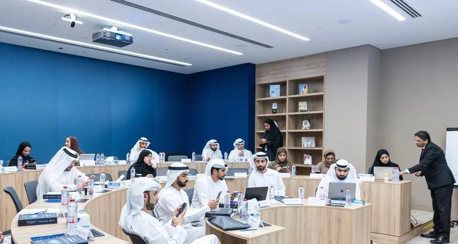 كلية محمد بن راشد للإدارة الحكومية تستقبل طلبات التسجيل في برامج -حكومة المستقبل- للفصل الدراسي الثاني من العام الأكاديمي \" 2025-2026\"