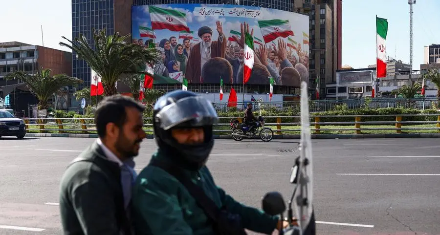 Trump says Iran can phone if it wants to talk; Iranian minister heads to Russia