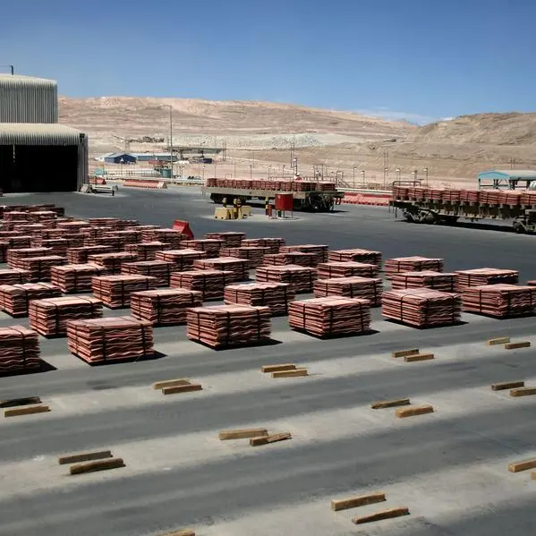 Copper edges up on tighter nearby supply, focus on US-China trade talks