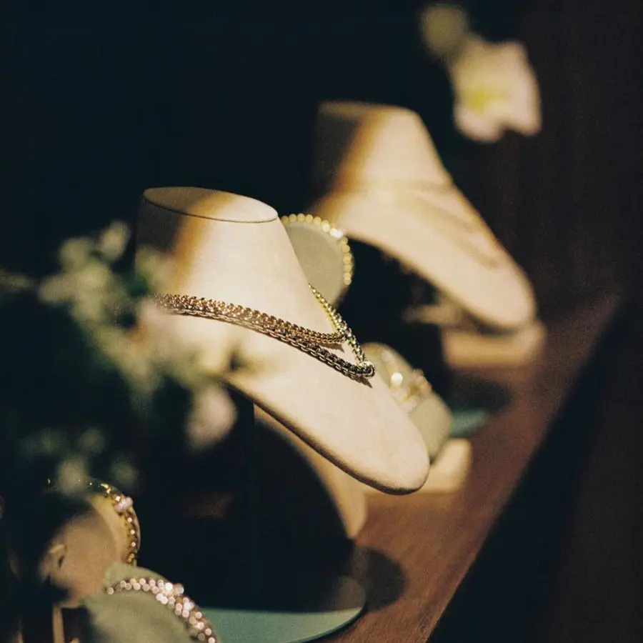 Silver drops 4.6% in Egypt amid global sell-off triggered by margin hikes: Safe Haven Hub