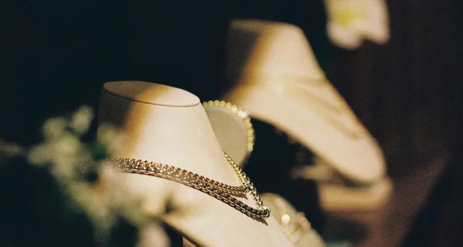 Silver drops 4.6% in Egypt amid global sell-off triggered by margin hikes: Safe Haven Hub