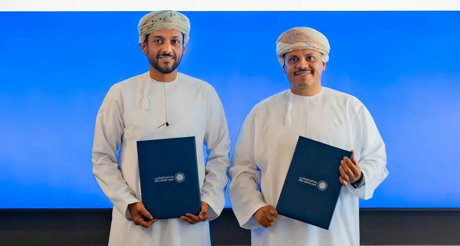 Strategic partnership between Alizz Islamic Bank and Oman Housing Bank for personal financing solutions