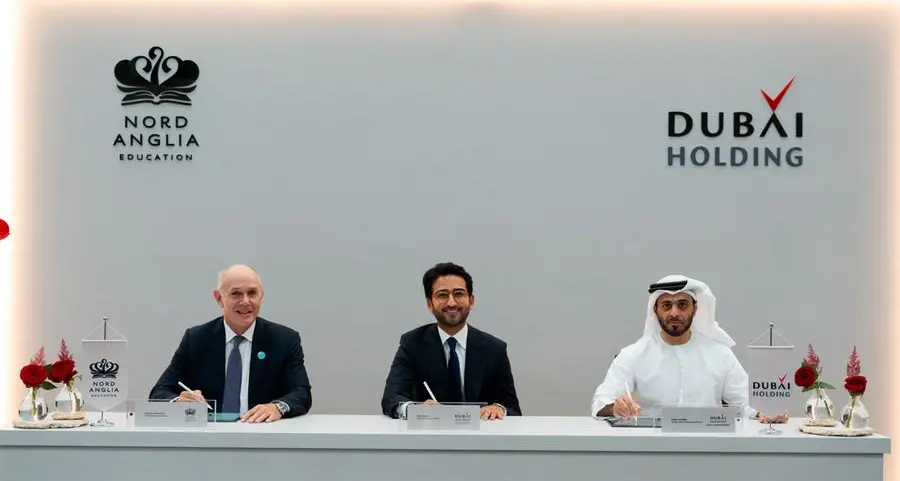 دبي القابضة و\"نورد أنجليا للتعليم\" تبرمان شراكة استراتيجية لتعزيز نمو قطاع التعليم في دبي