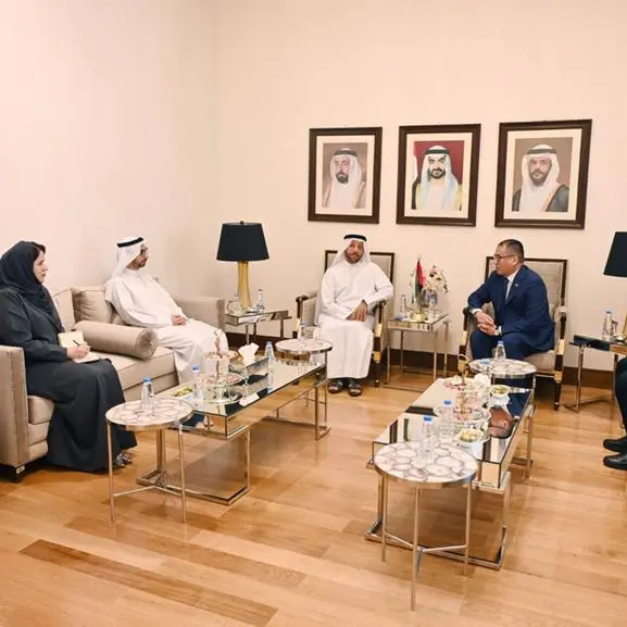 غرفة الشارقة وقنصلية كازاخستان تبحثان تعزيز الشراكات الاستراتيجية بين القطاع الخاص بالبلدين