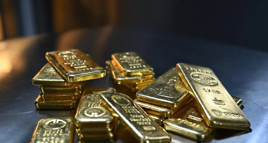 Gold steadies as high Treasury yields offset Mideast peace hopes