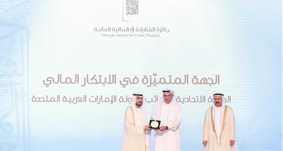 خالد البستاني: فوز \"الاتحادية للضرائب\" بـ 3 جوائز ضمن \"الشارقة في المالية العامة\" يعكس نُضج البيئة المؤسسية للهيئة الداعمة للابتكار