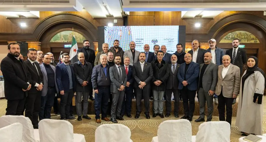 وزارة السياحة تناقش نموذج \"الشراكة الاستراتيجية\" مع أصحاب المنشآت لتنظيم السوق السياحي وآليات التسعير