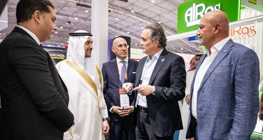 عجلان بن سعد العجلان يفتتح معرض أوتوميكانيكا الرياض 2025