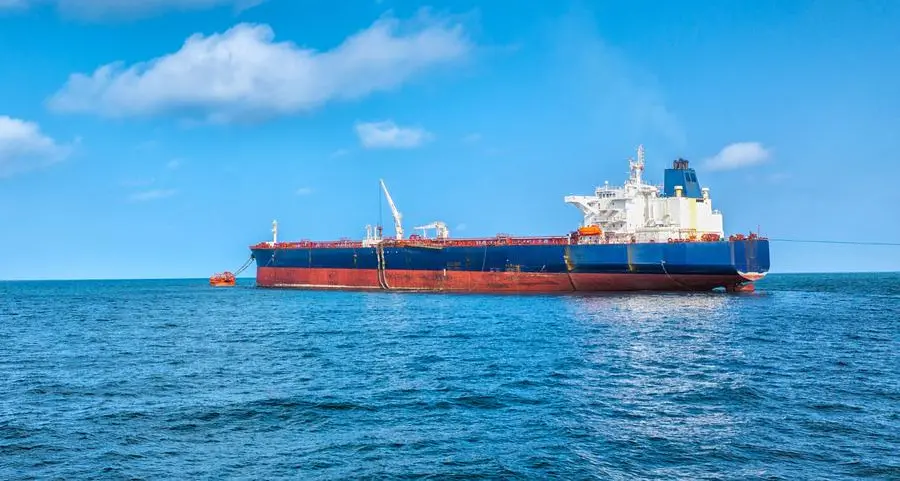 India permits Iranian oil tankers to berth for Reliance, sources say