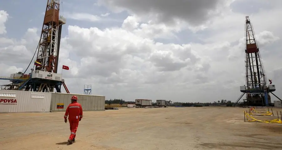 Trump's plan to take Venezuelan oil angers China, pushes prices down