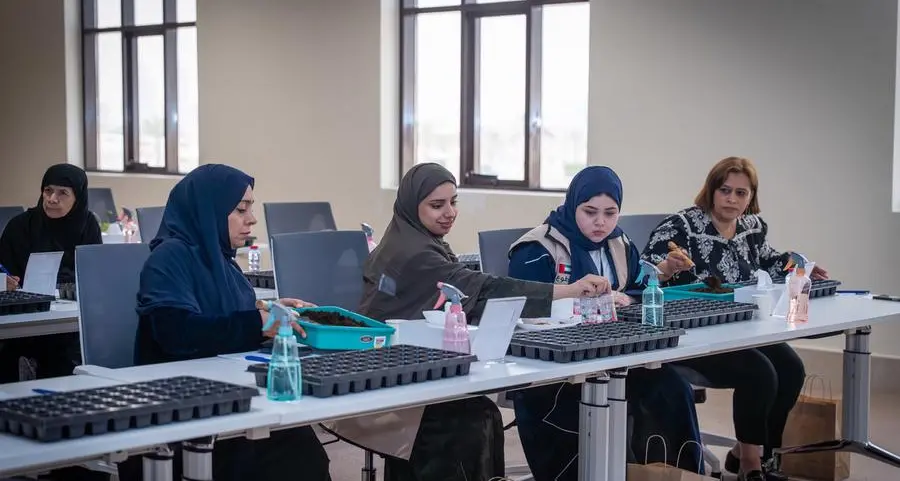 سيدات أعمال عجمان يشجع عضواته على الزراعة المنزلية المستدامة