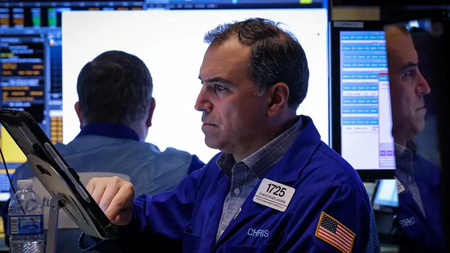 Stocks take a breather as investors assess geopolitics, economic data