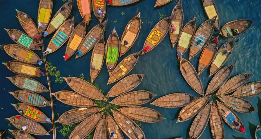 الاتحاد للطيران تُطلق رحلاتها إلى دكا لتعزيز روابط التجارة والشحن بين الإمارات وبنغلادش