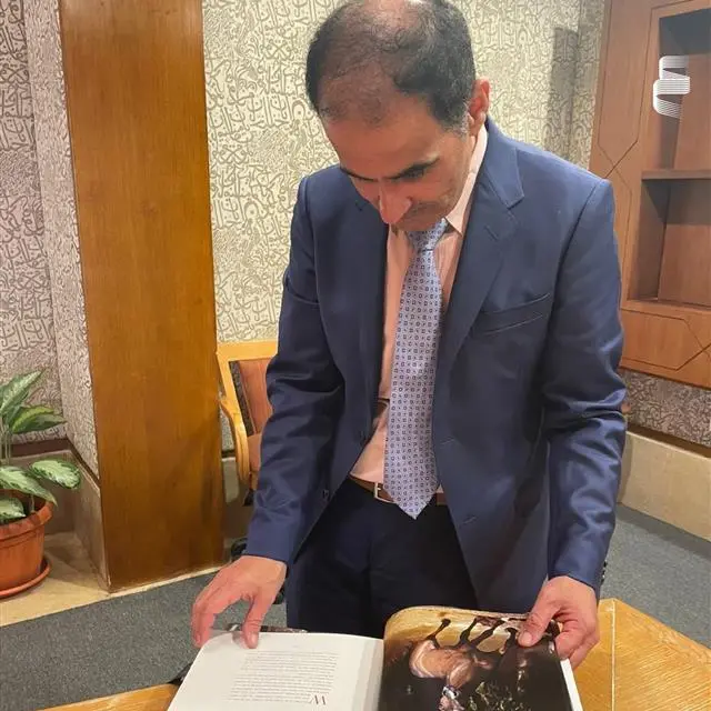 The Chairman of the Abu Dhabi Arabic Language Centre takes part in a symposium on Al-Mutanabbi’s Poetic Legacy hosted by the American University in Cairo