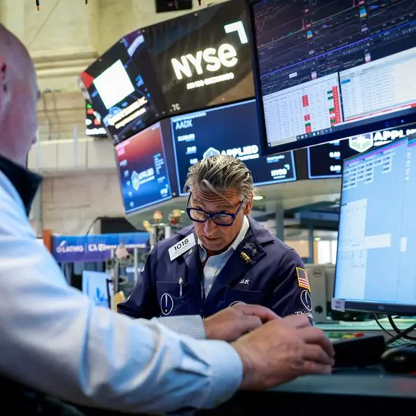 Stocks struggle after Broadcom dive; oil eases off highs