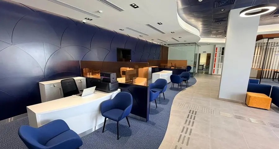 صحار الإسلامي ينقل فرع البريمي إلى موقع أكثر قرباً للزبائن لتسهيل وصولهم