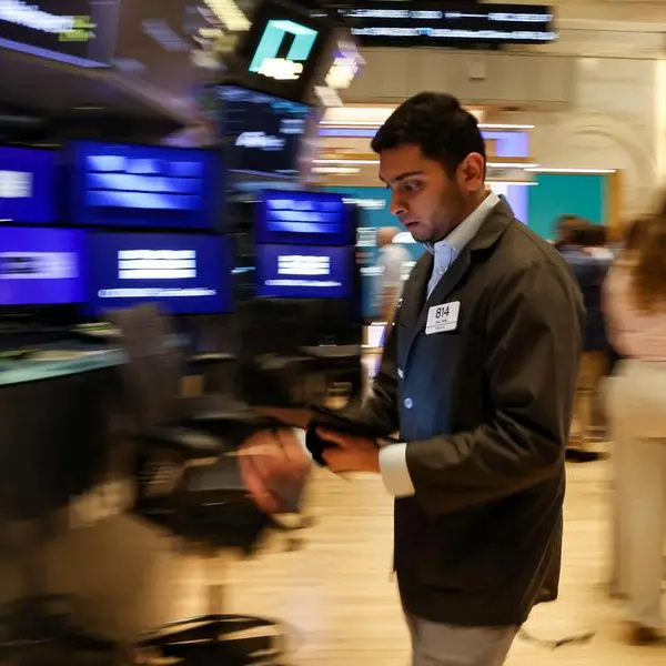 Stocks choppy as Fed leans hawkish, oil climbs on Mideast uncertainty