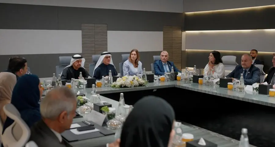 وزارة الصحة ووقاية المجتمع تستقبل وفداً لبنانياً للاطلاع على منظومة الريادة الصحية في الإمارات