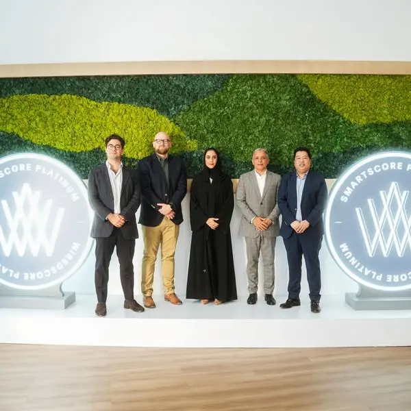 بنك الإمارات دبي الوطني يحصل على شهادتي \"وايرد سكور\" و\"سمارت سكور\" البلاتينيتين في مجال الاتصال الرقمي والتكنولوجيا الذكية
